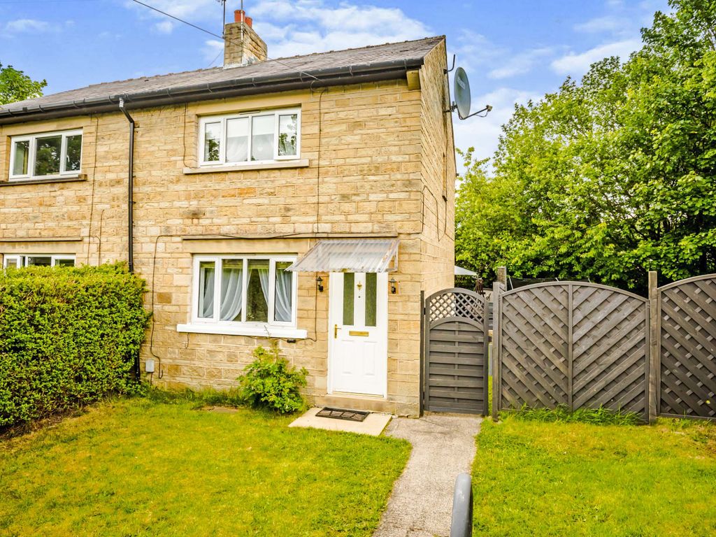 2 bed semidetached house to rent in Ashenhurst Avenue, Huddersfield
