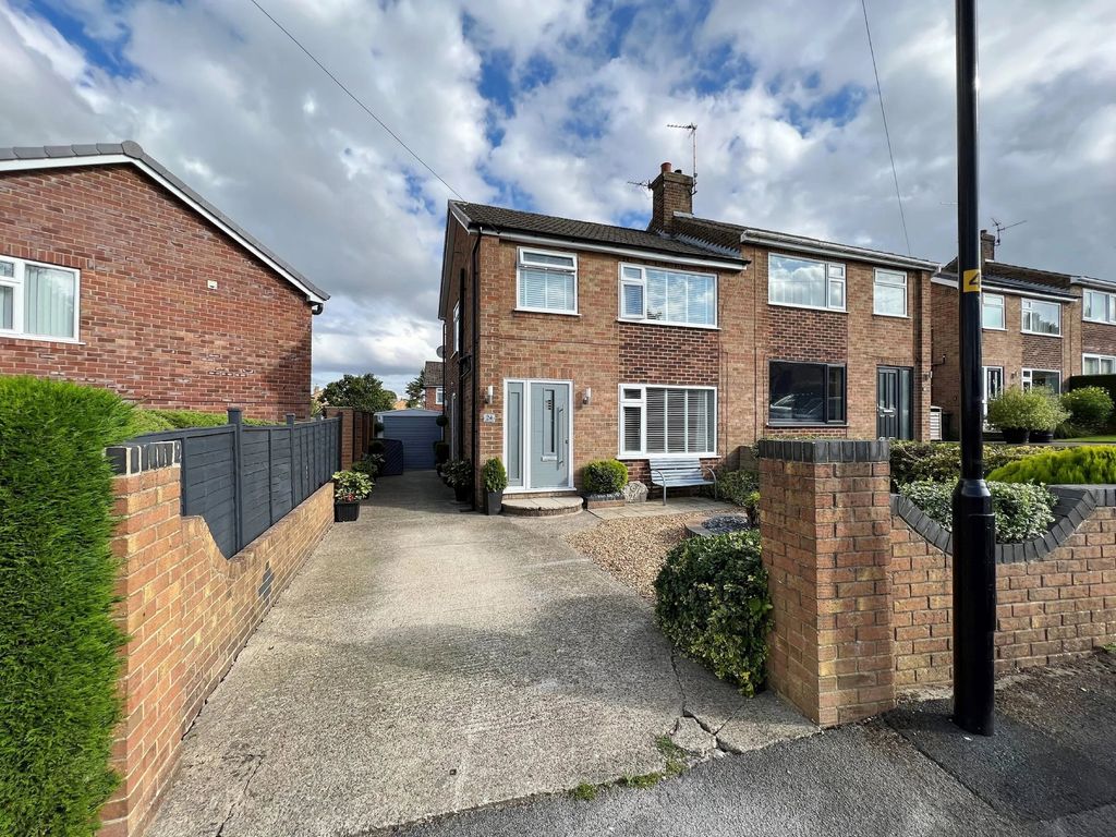 3 bed semidetached house for sale in Bachelor Road, Harrogate HG1 Zoopla