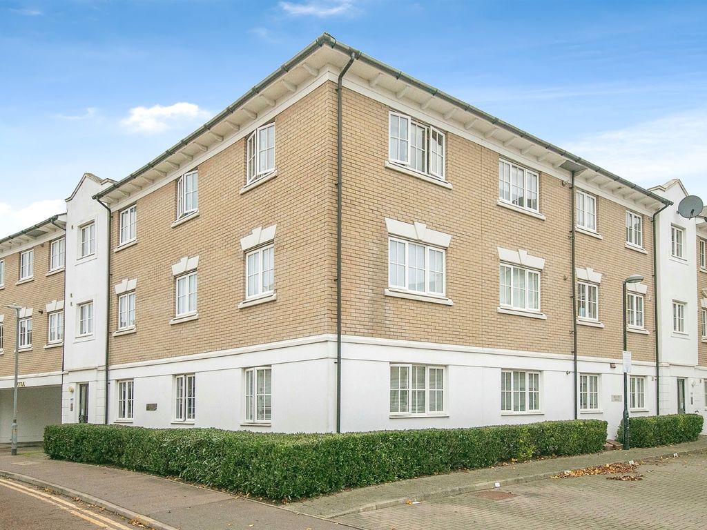 2 bed flat for sale in Williams Way, Colchester CO1, £170,000