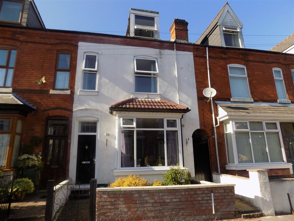 4 bed property to rent in Westfield Road, Kings Heath, Birmingham B14