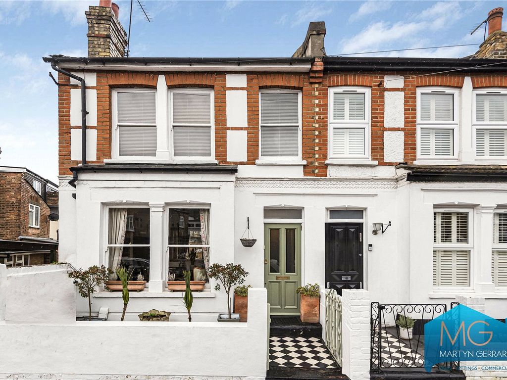 2 bed end terrace house for sale in Brackenbury Road, East Finchley