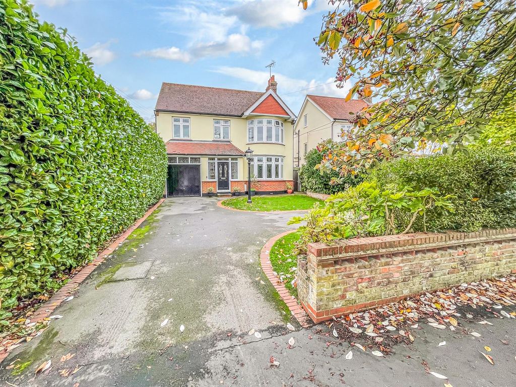 5 bed detached house for sale in Eastwood Road, Rayleigh SS6 Zoopla