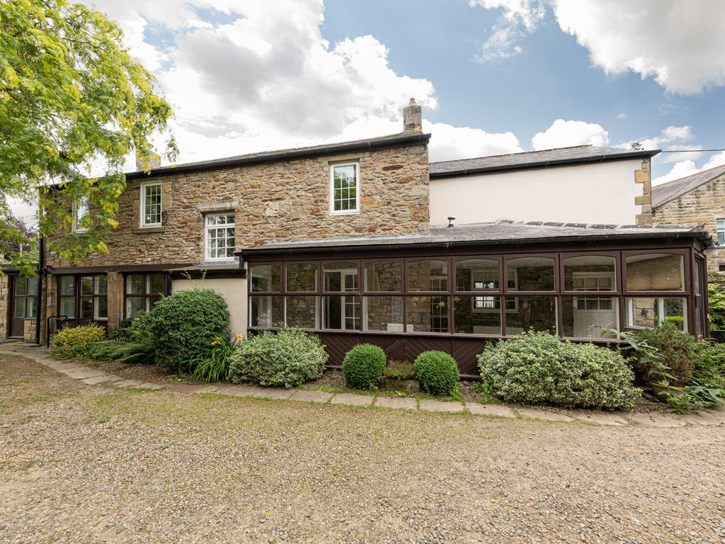 3 bed cottage for sale in The Coach House, Aydon Road, Corbridge