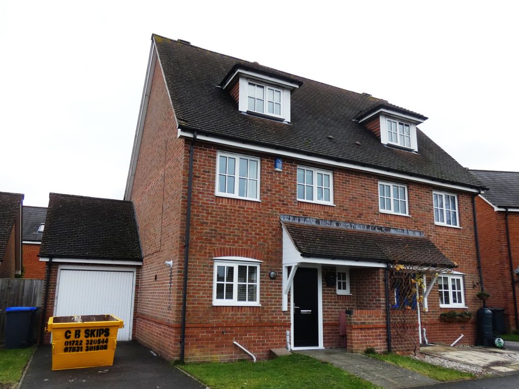 3 bed semidetached house to rent in Butterfield Drive, Amesbury SP4