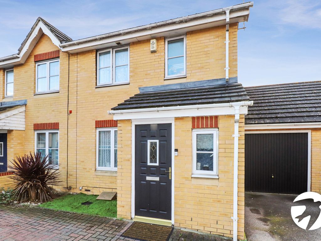 3 bed end terrace house for sale in Bellarmine Close, Thamesmead SE28