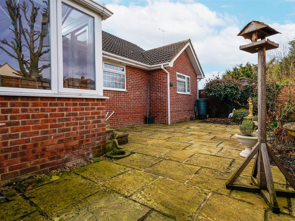 2 bed detached bungalow for sale in The Piece, Churchdown, Gloucester