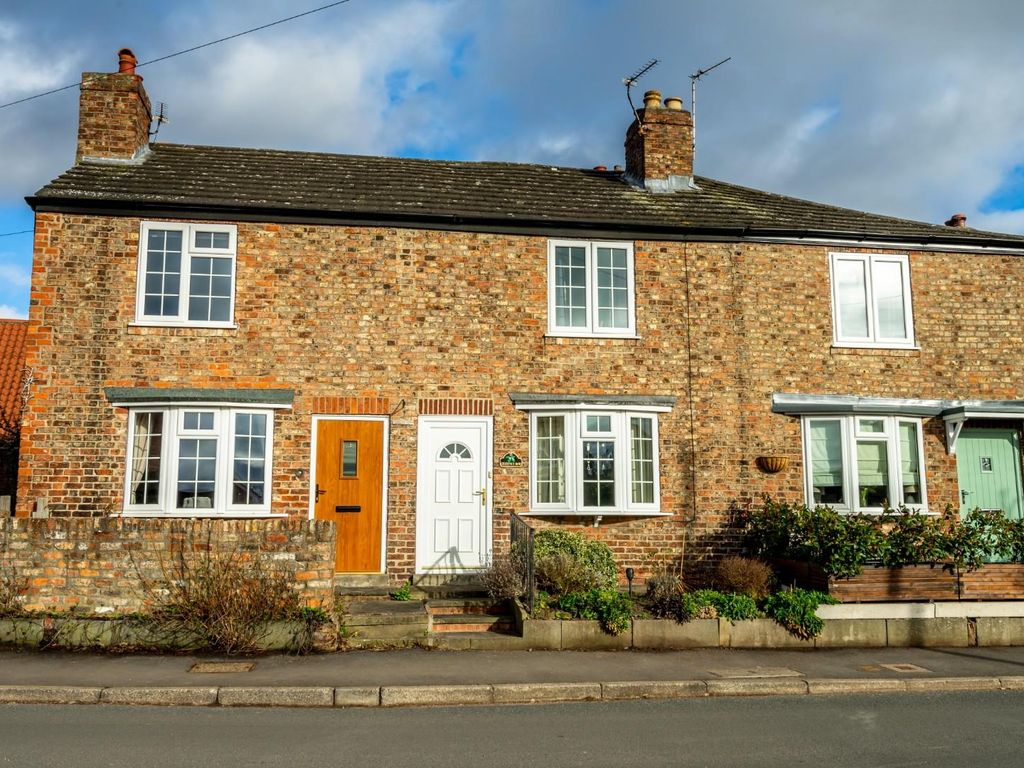 2 bed cottage for sale in Chestnut Row, Skelton, York YO30 Zoopla