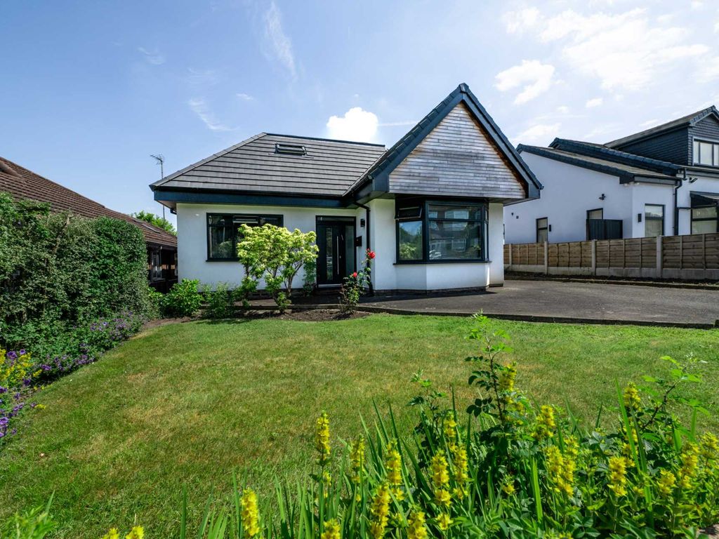 4 bed bungalow for sale in Barnhilll Road, Prestwich M25 Zoopla