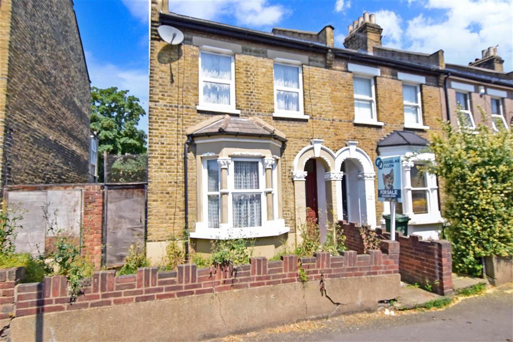 3 bed terraced house for sale in Frith Road, London E11 Zoopla