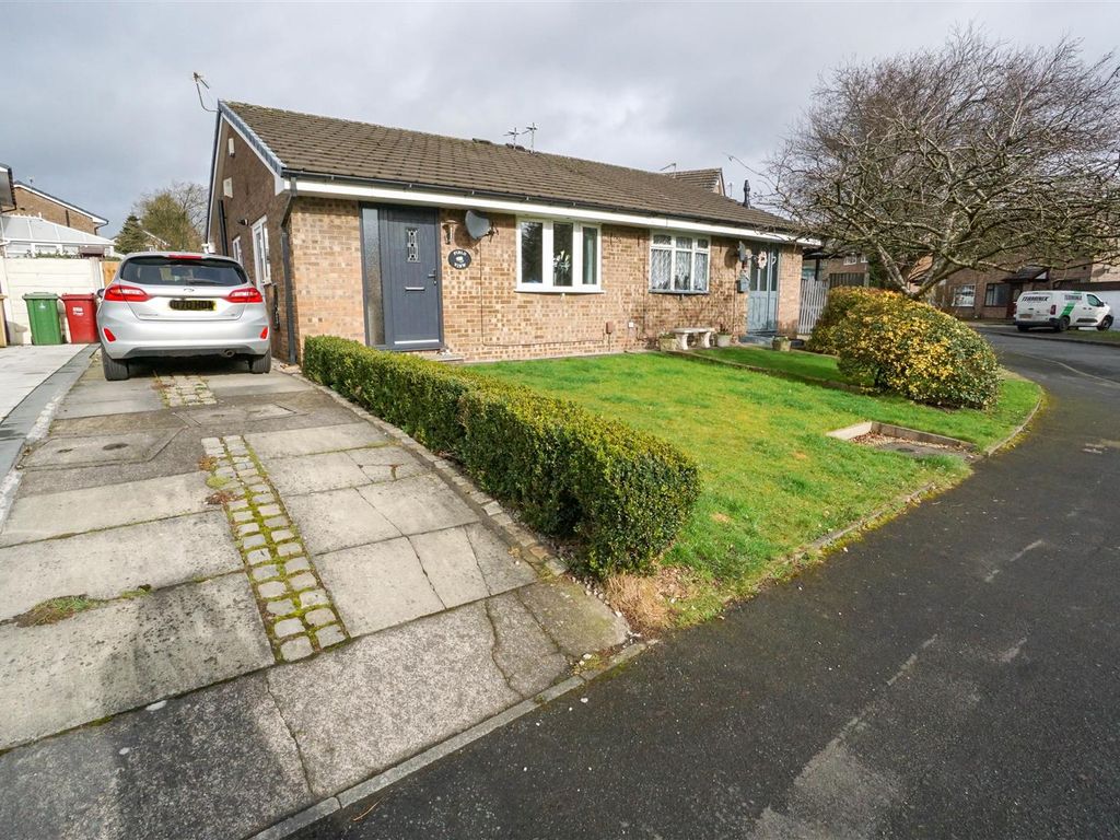 2 bed semidetached bungalow for sale in New Drake Green, Westhoughton