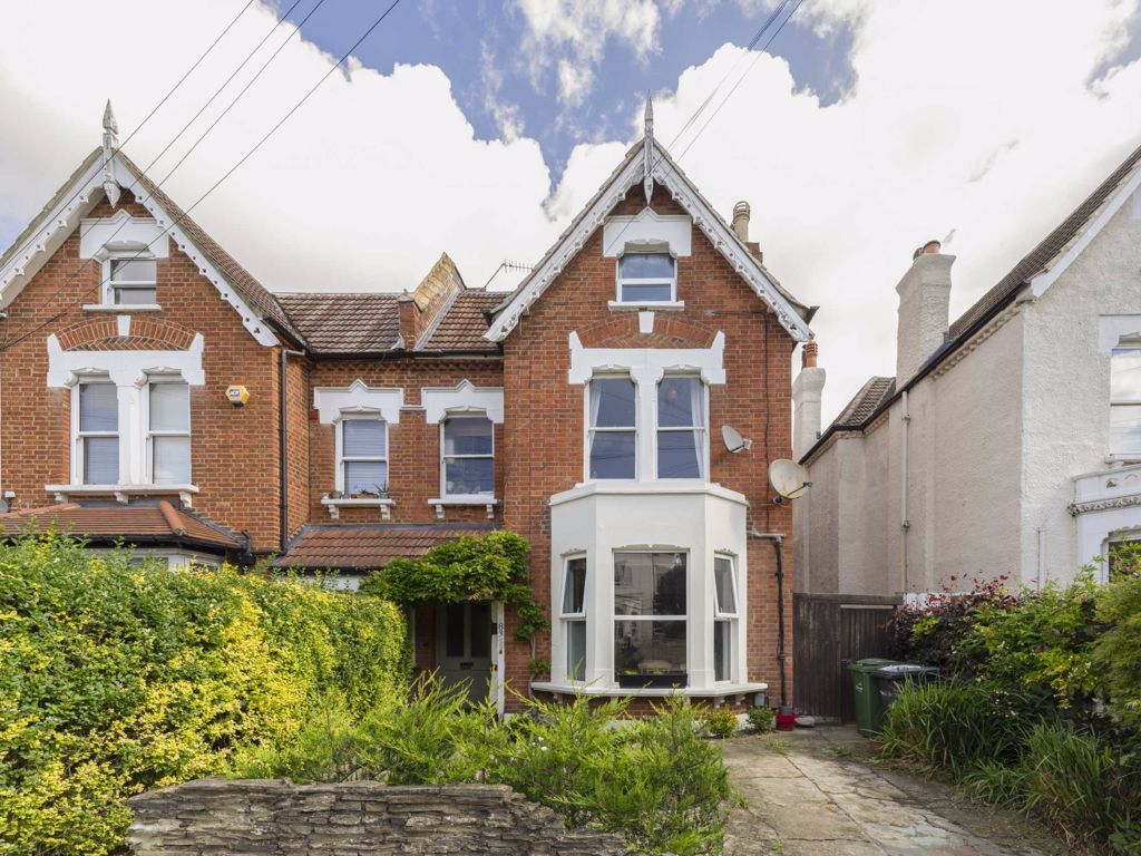 Hopton Road, London SW16