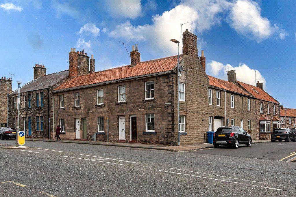 1 bed flat for sale in Castlegate, BerwickUponTweed, Northumberland