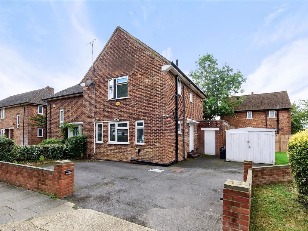 3 bed property for sale in Field End Road, Ruislip HA4 Zoopla