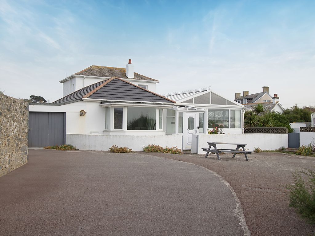 3 bed property for sale in Cobo Coast Road, Castel, Guernsey GY5, £