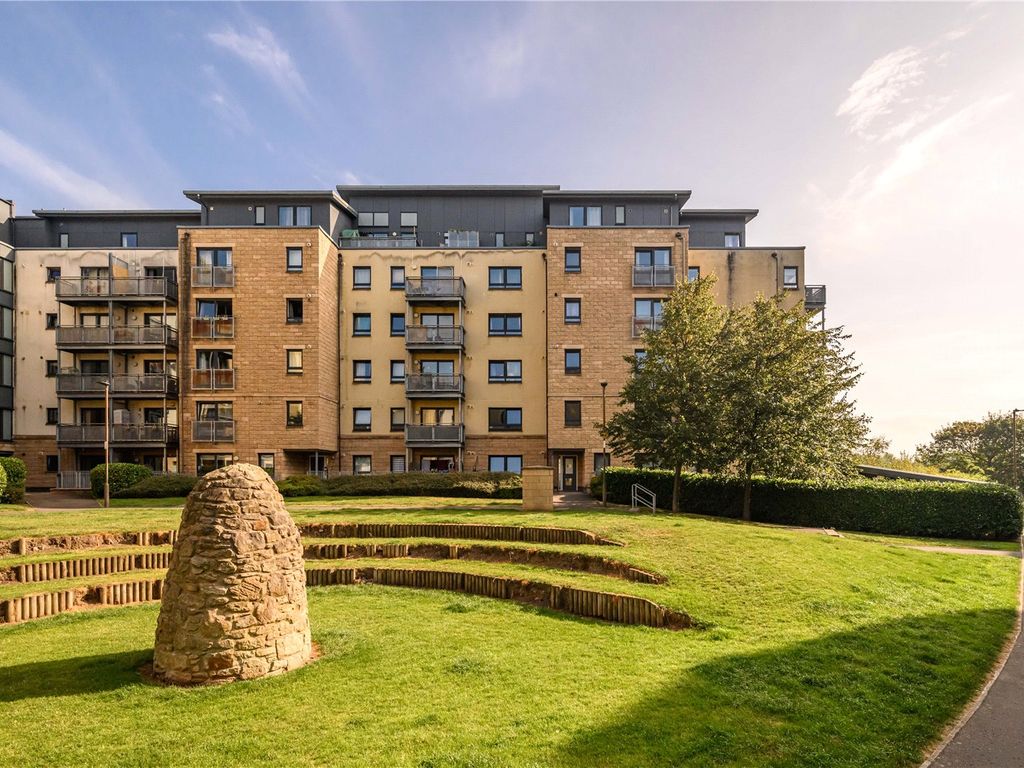 3 bed flat for sale in Hawkhill Close, Edinburgh EH7, £255,000 Zoopla