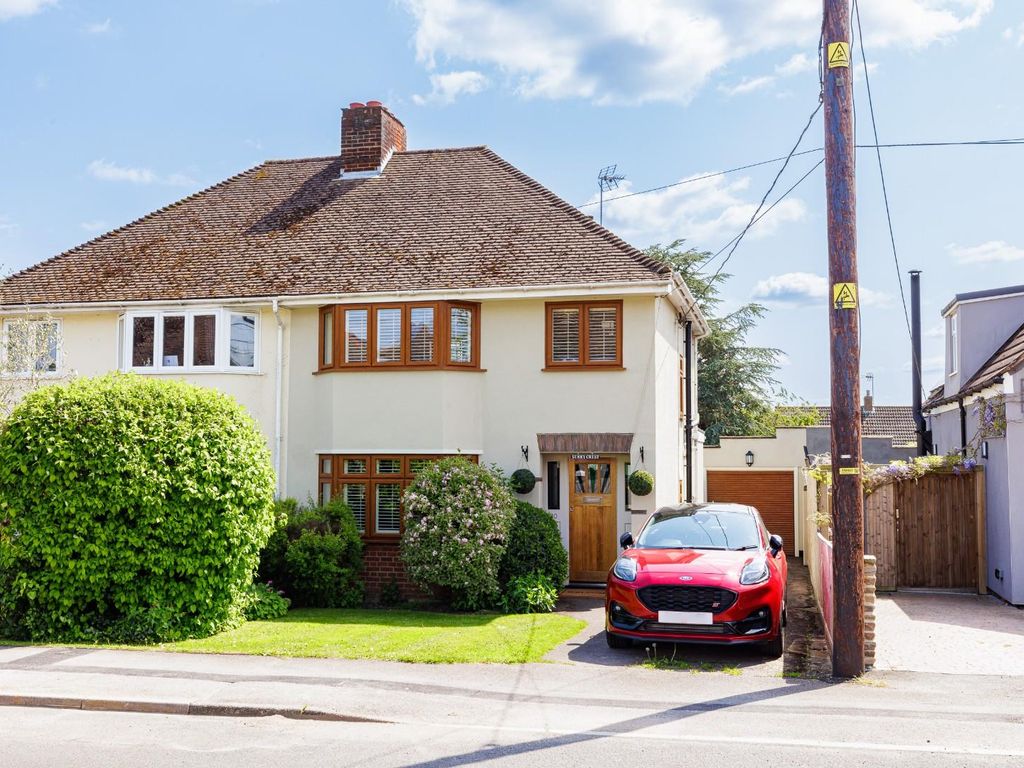 3 bed semidetached house for sale in Highfields, Dunmow CM6 Zoopla