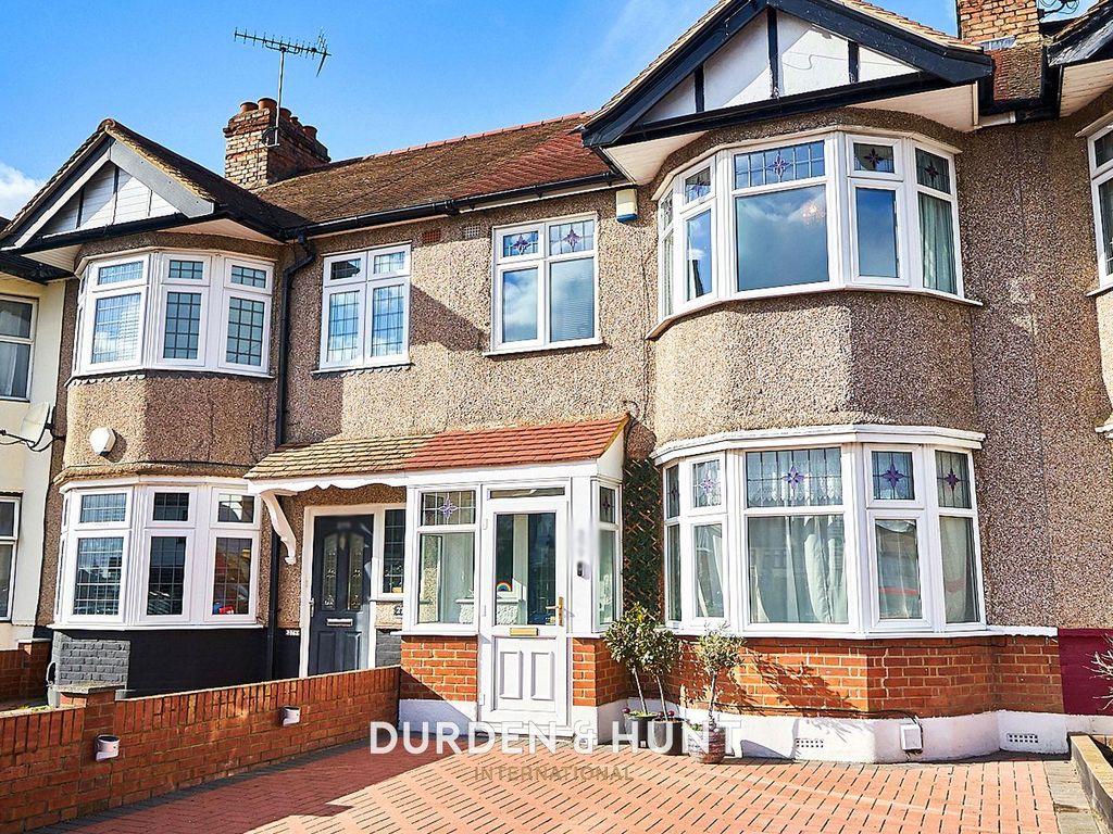 4 bed terraced house for sale in Buckhurst Way, Buckhurst Hill IG9, £