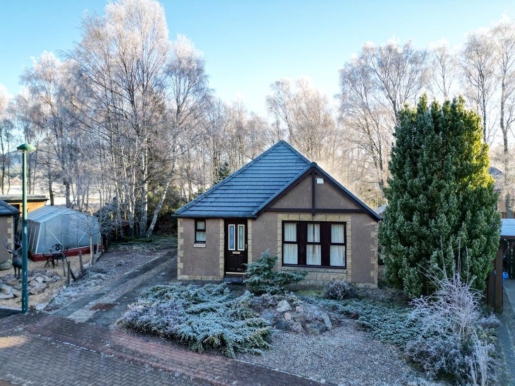 3 bed detached bungalow for sale in Meall Buidhe, Aviemore PH22, £