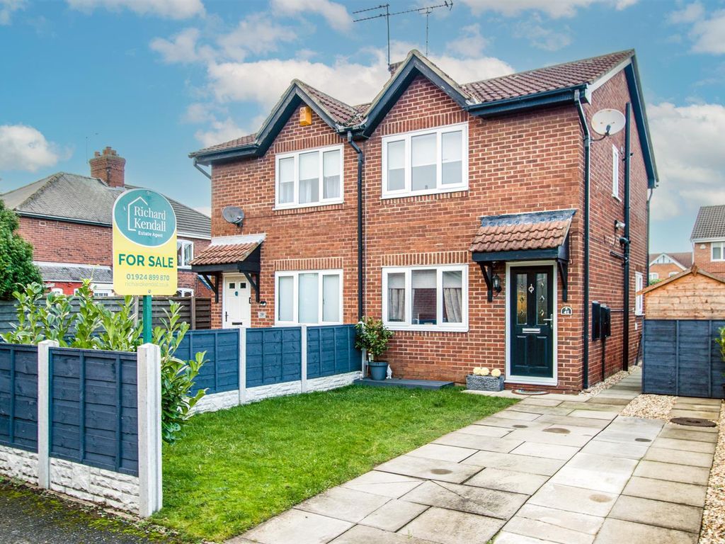 2 bed semidetached house for sale in Meadow Brook Close, Normanton WF6