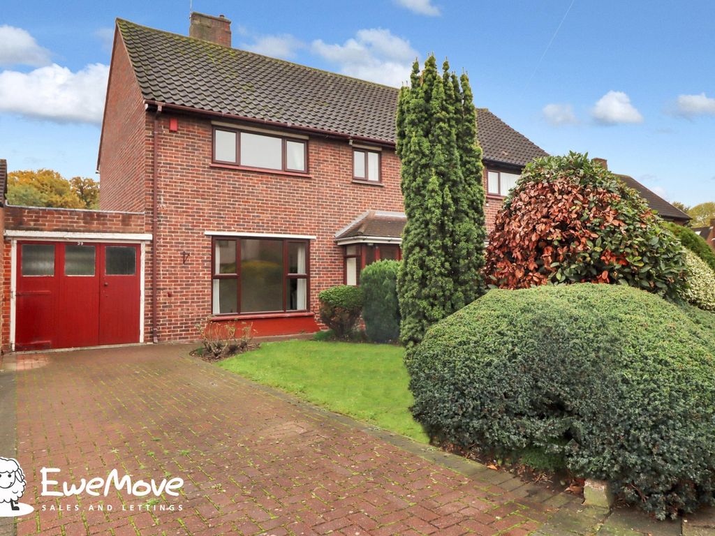 3 bed semidetached house for sale in Eynsford Crescent, Bexley, Kent