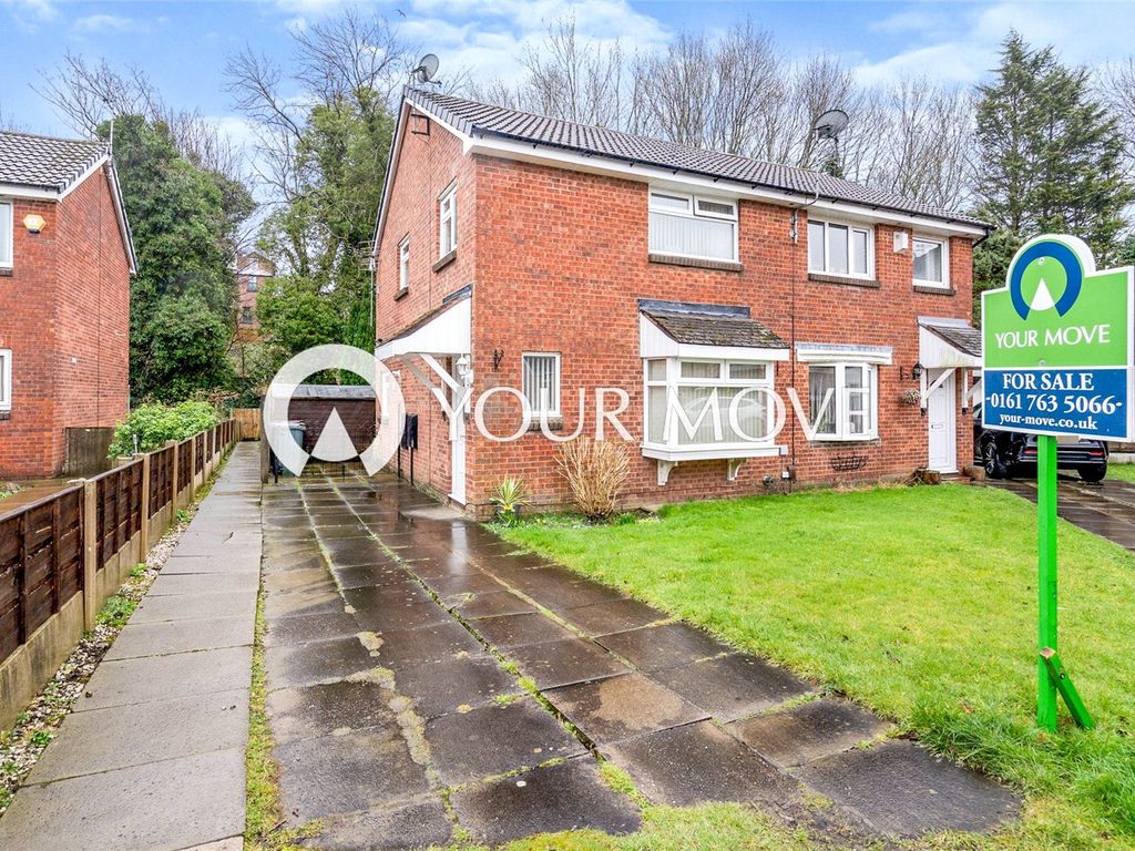 3 bed semidetached house for sale in Lakeland Crescent, Bury, Greater