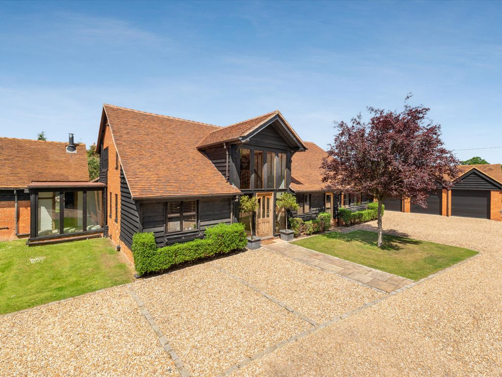 Bottle Lane, Warfield, Berkshire RG42  