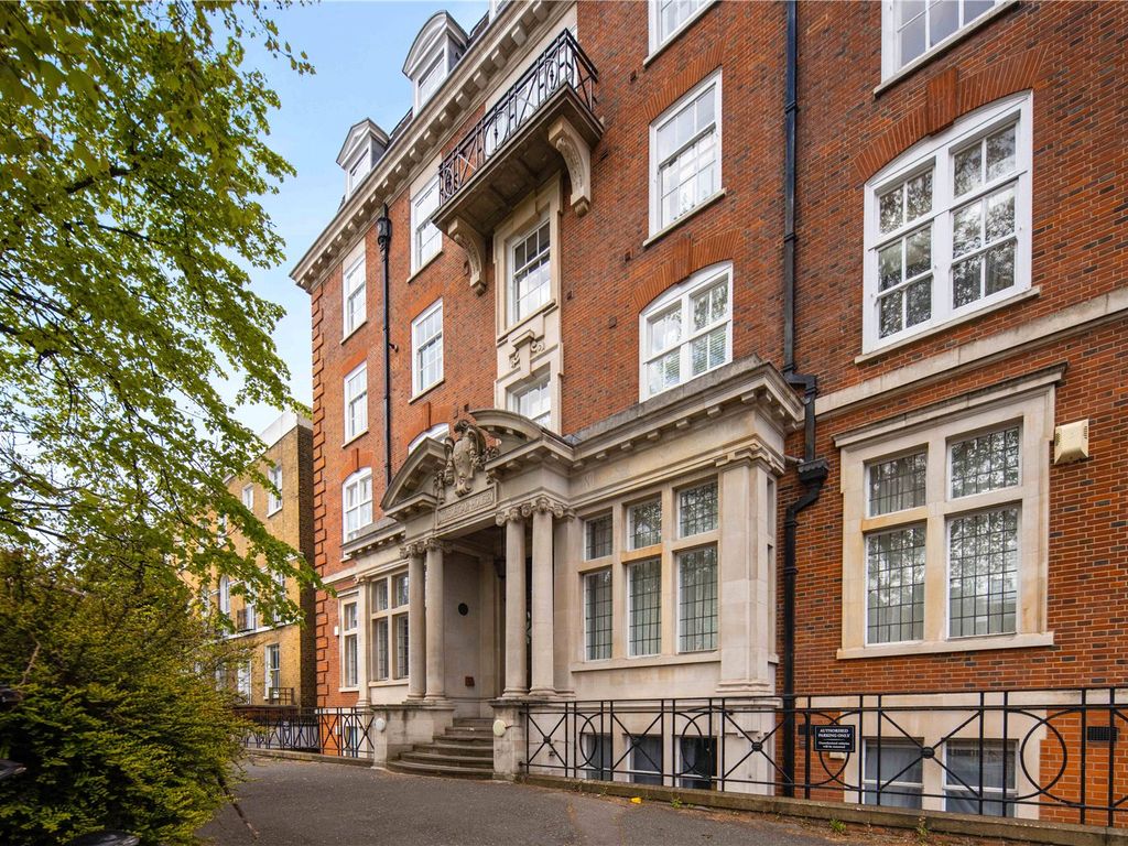 2 bed flat for sale in Tredegar House, Bow Road, London E3, £550,000