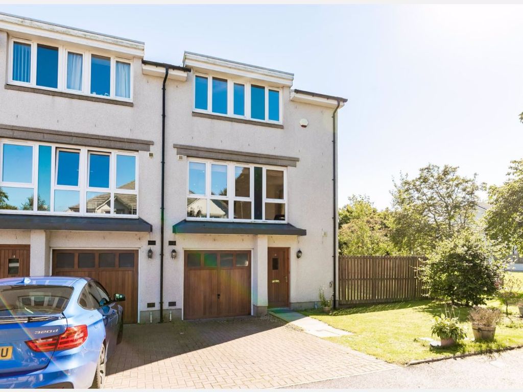 4 bed town house to rent in Woodlands Walk, Cults, Aberdeen AB15, £