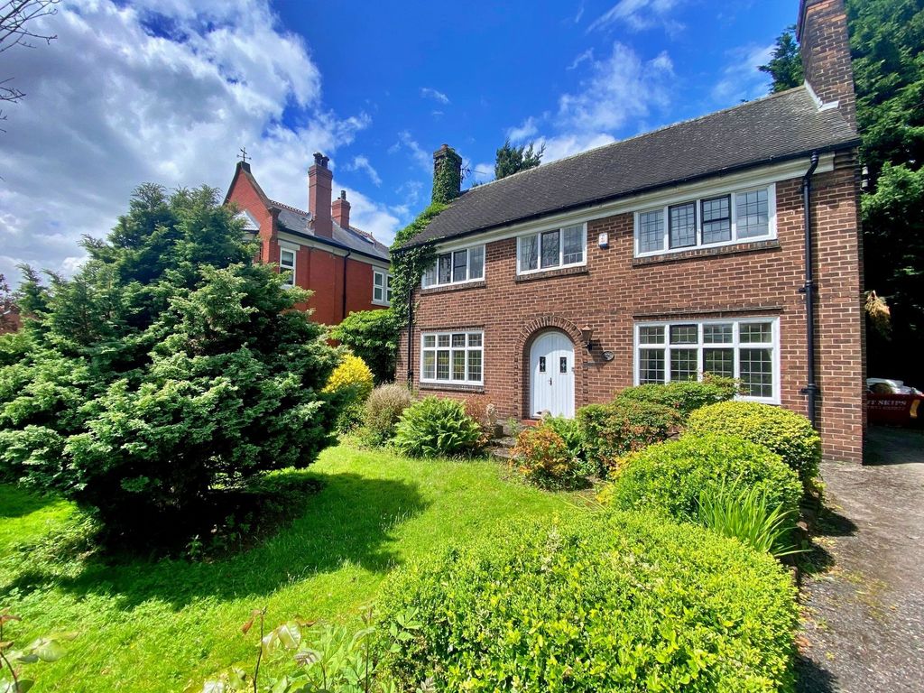 3 bed detached house for sale in Newton Road, Lowton WA3, £375,000 Zoopla