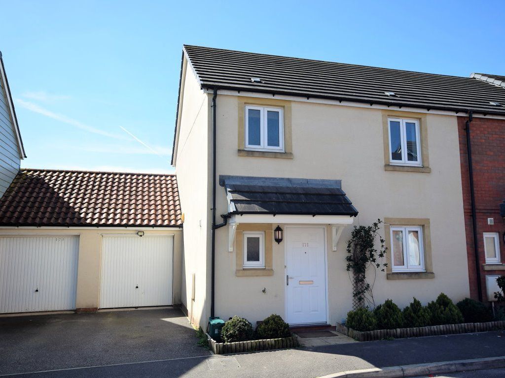 3 bed property to rent in Churchill Road, Bideford, Devon EX39, £995