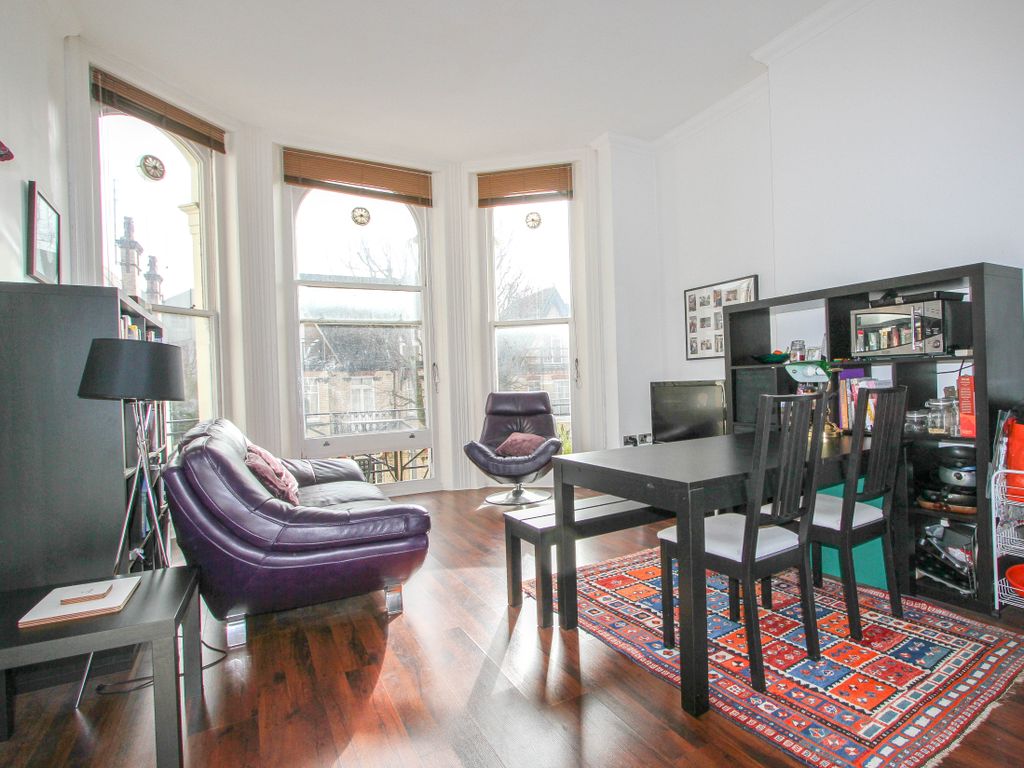 2 bed flat to rent in Cambridge Road, Hove BN3, £1,350 pcm Zoopla