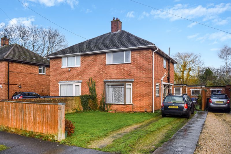 2 bed semidetached house to rent in Spencer Avenue, Yarnton