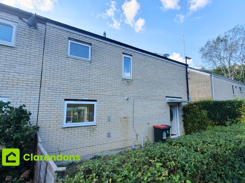 3 bed end terrace house to rent in Furnace Green, Crawley, West Sussex