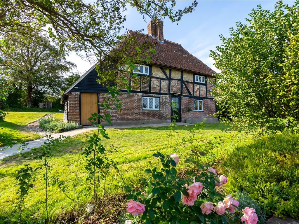 2 bed detached house for sale in Cocking, Midhurst, West Sussex GU29, £695,000 Zoopla