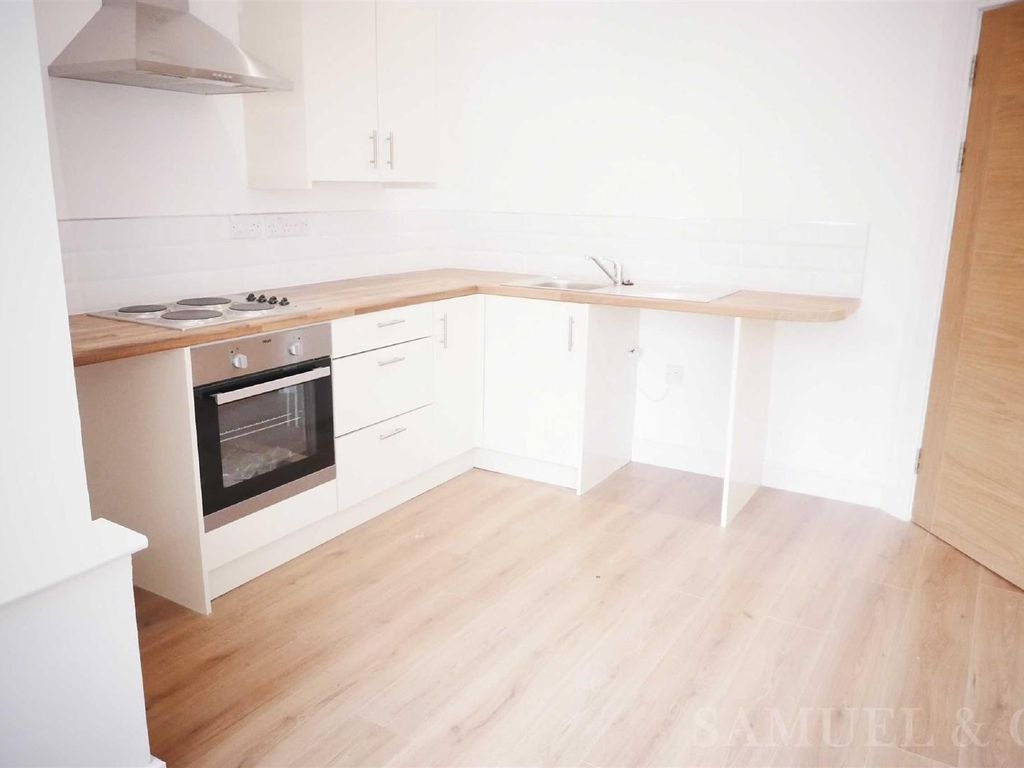 1 bed flat to rent in Birmingham Road, West Bromwich B70, £650 pcm Zoopla