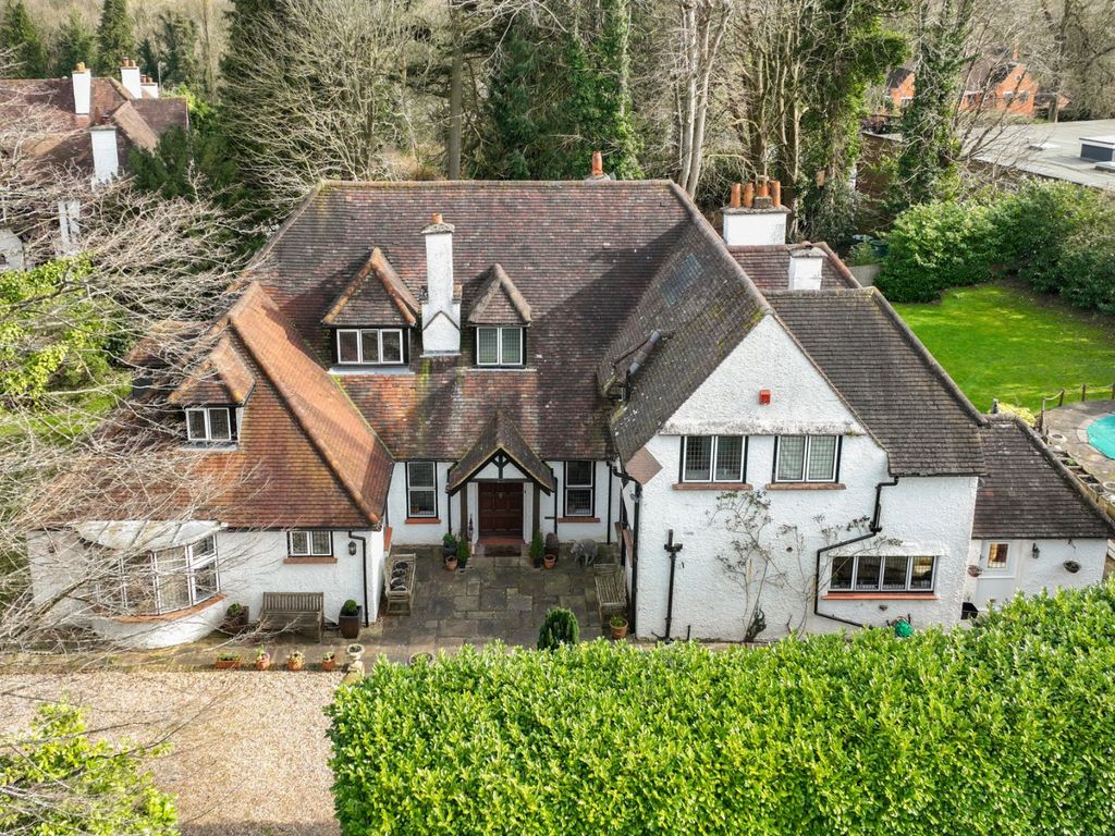 5 bed detached house for sale in North Park, Chalfont St Peter