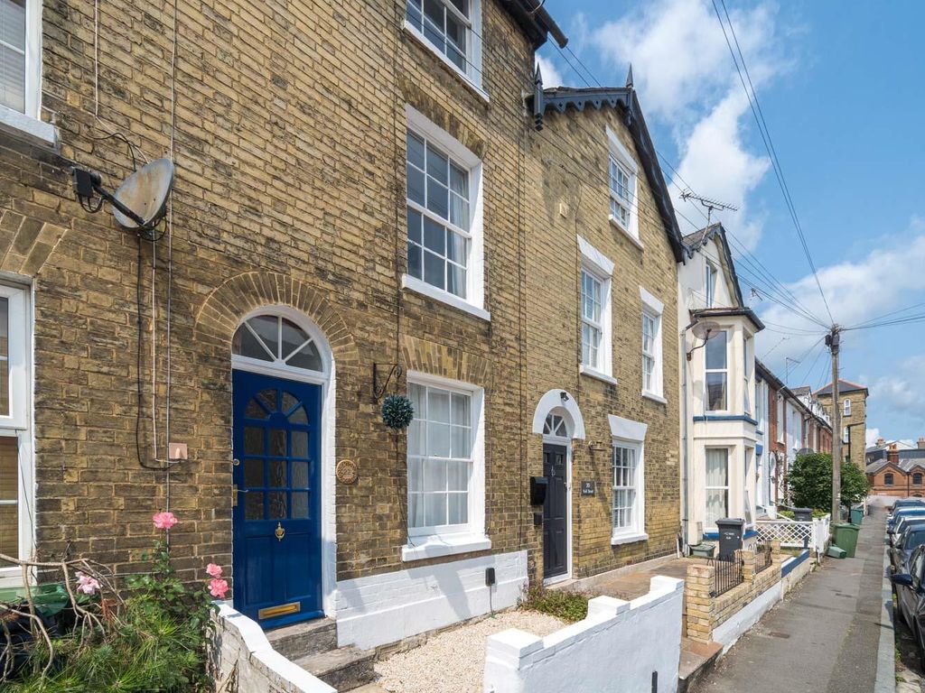 3 bed terraced house for sale in York Street, Cowes PO31 Zoopla