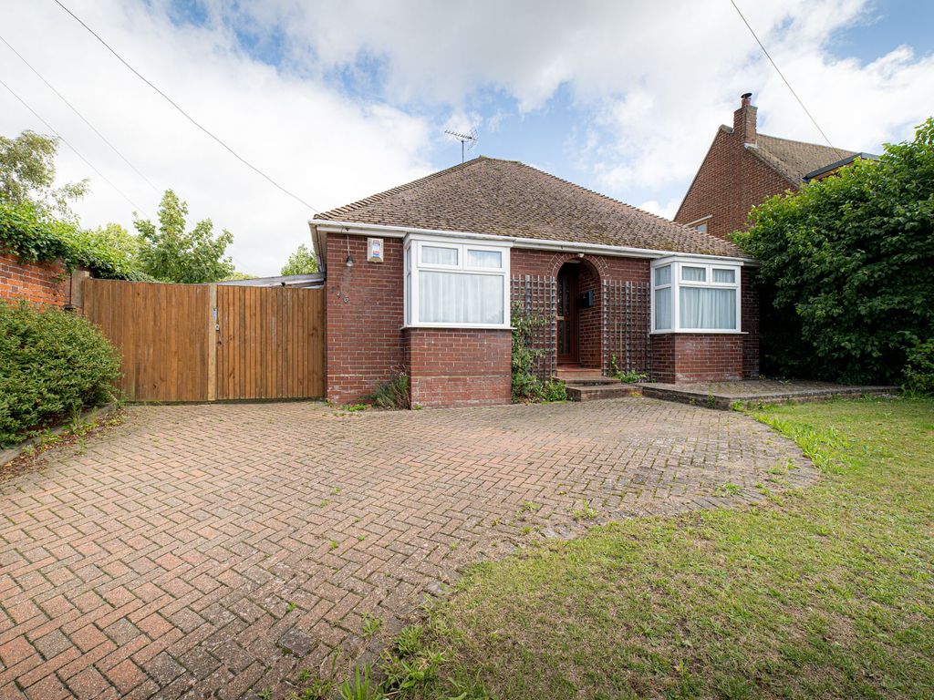 2 bed detached bungalow for sale in The Street, BoughtonUnderBlean ME13, £450,000 Zoopla