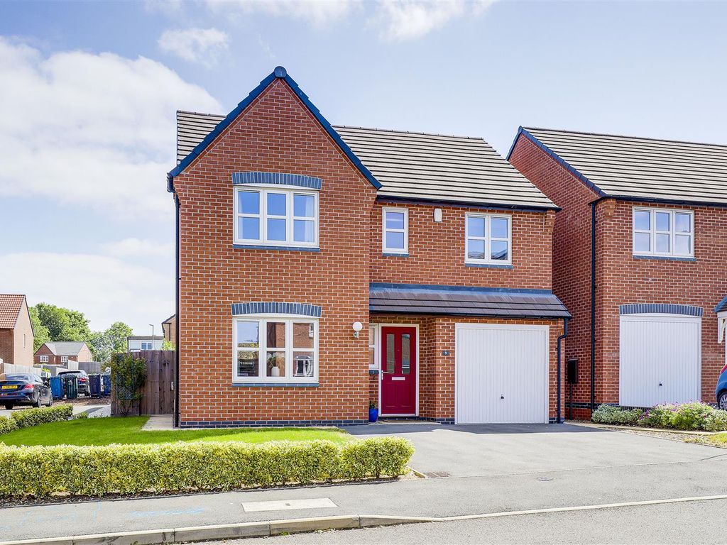4 bed detached house for sale in Autumn Close, West Bridgford