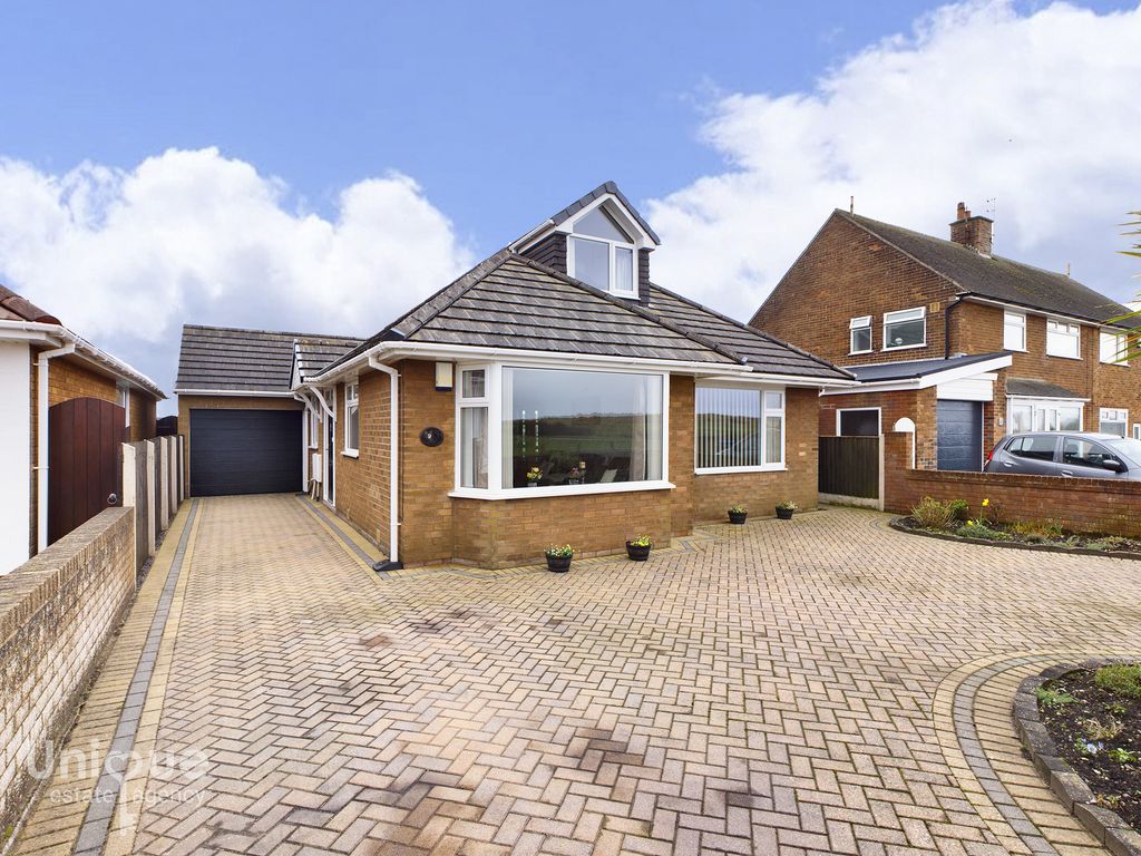 3 bed bungalow for sale in Princes Way, Fleetwood FY7 Zoopla