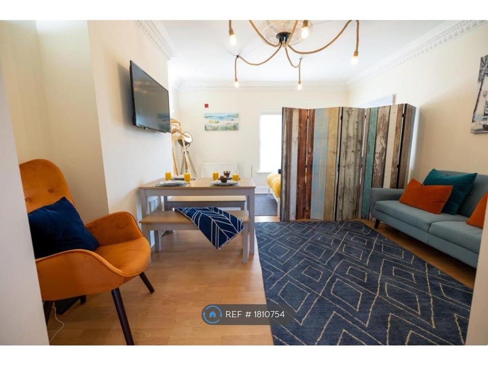 1 bed flat to rent in Paddock Court, Great Yarmouth NR30, £850 pcm Zoopla