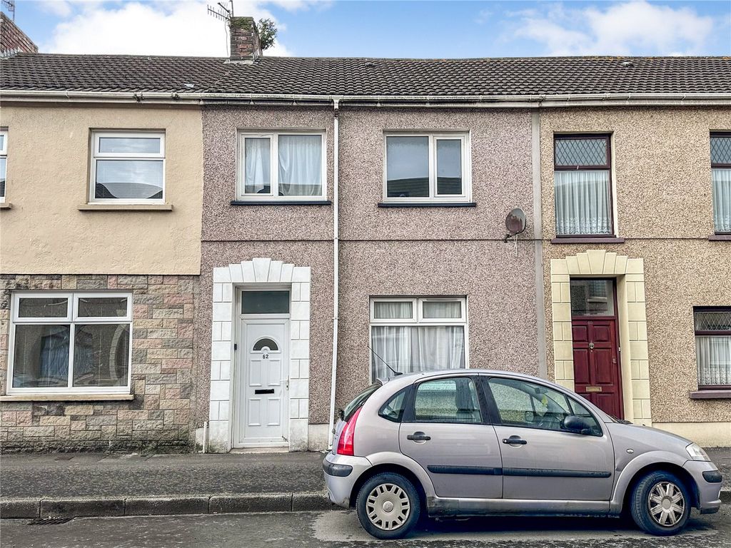 4 bed terraced house for sale in New Dock Road, Llanelli
