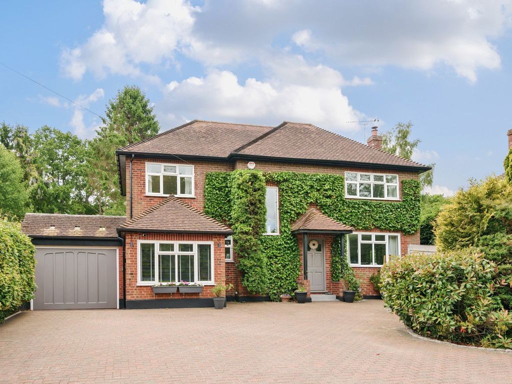 5 bed detached house for sale in Penshurst Road, Leigh, Tonbridge TN11