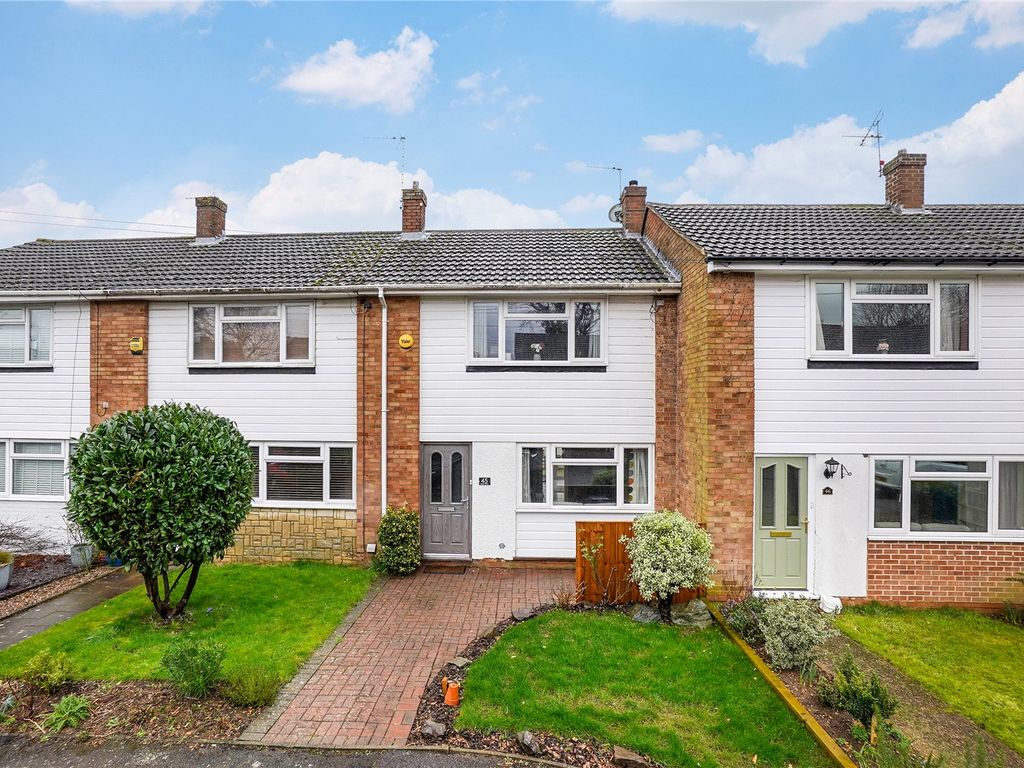 2 bed terraced house for sale in Pippin Close, Coxheath, Maidstone, Kent ME17 Zoopla