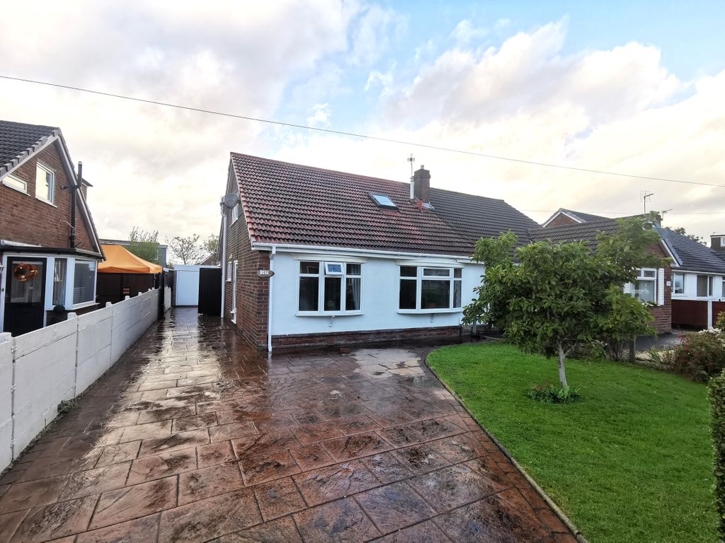 3 bed semi-detached bungalow for sale in Lever House Lane, Leyland PR25 ...