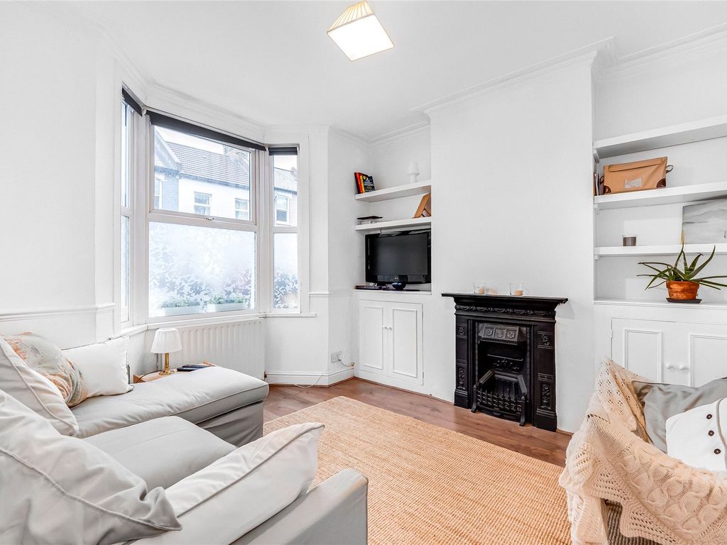3 bed end terrace house for sale in Leverson Street, Furzedown, London