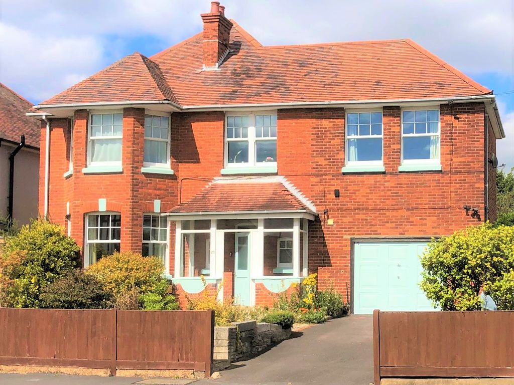 5 bed detached house for sale in Raymond Road, Shirley, Southampton