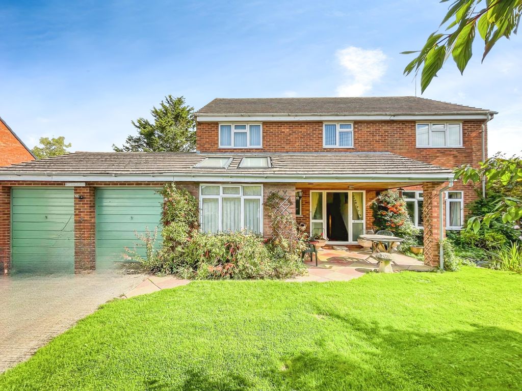 4 bed detached house for sale in Lower Village, Blunsdon, Swindon SN26