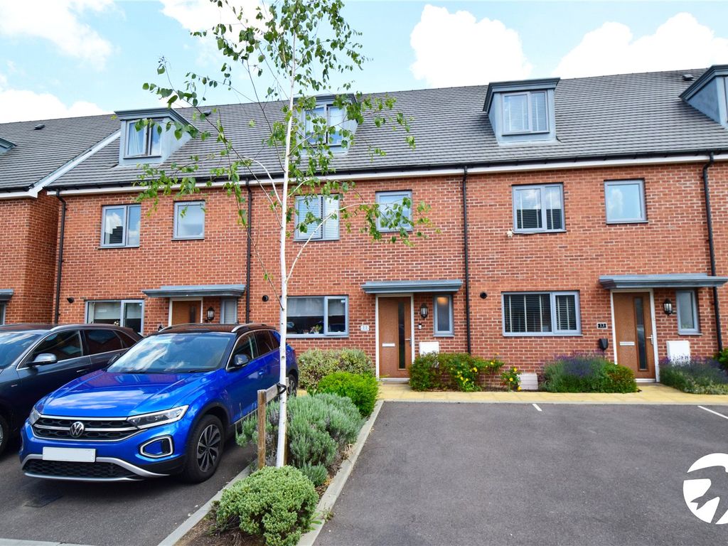 4 bed terraced house for sale in Worcester Drive, Swanley, Kent BR8