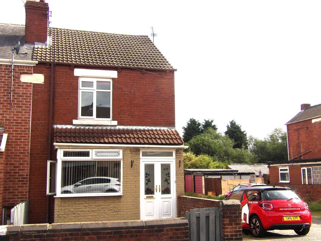 3 bed semidetached house for sale in Owston Road, Carcroft, Doncaster